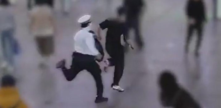 무단횡단 베트남인 불렀는데 갑자기 ‘런’?…잡고보니 5건 수배 중
