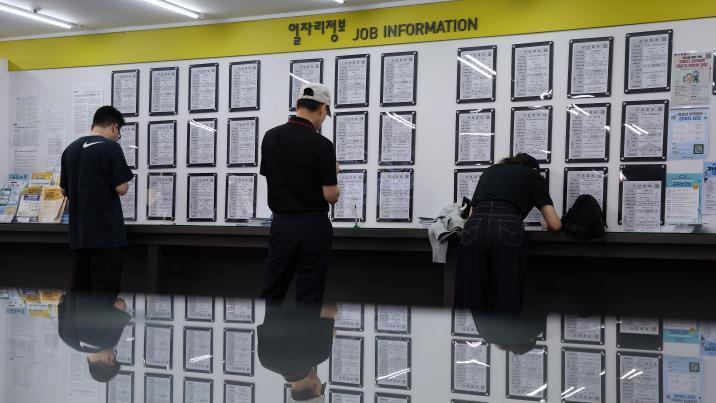 60세 이상 상용직, 청년층 첫 추월…안정적 일자리도 ‘세대 역전’