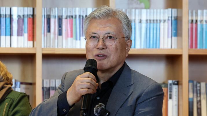 與 계파 갈등속… 李, 문재인과 내달 1일 靑 오찬