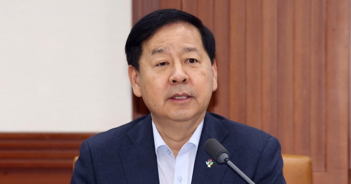 구윤철 “석유최고가격 인하…하반기 전기-가스요금은 동결”