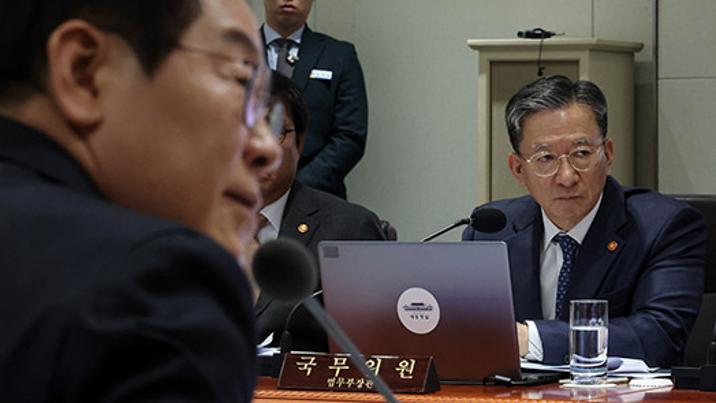 사직서 낸 정성호 법무 “국회 가서 할 일이 더 많을 것”
