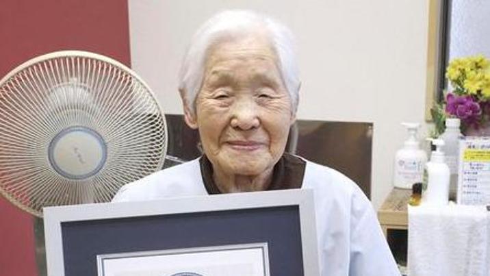 ‘세계 최고령 이발사’ 日여성 109세로 별세…작년까지 ‘현역’