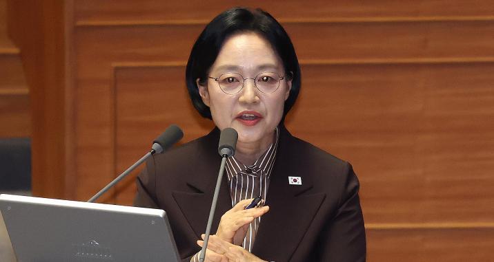 韓총리 말실수…‘국정목표 1번’ 질의에 “개헌입니다”