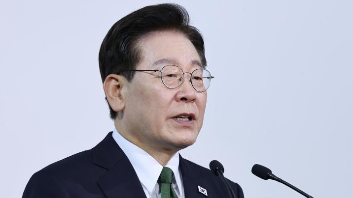 李 “제 임기는 헌법상 명확하게 제한돼 있어”