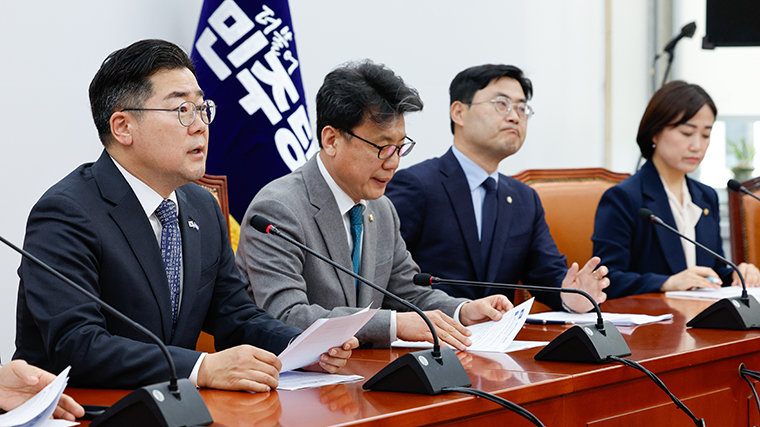 민주 “韓, 헌법재판관 지명 원천무효”…권한쟁의·가처분 신청