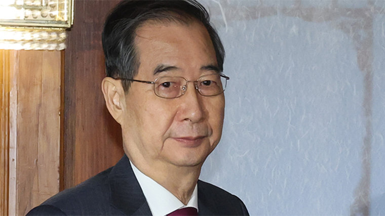 헌재 “권한대행이 재판관 지명, 극심한 혼란 생길 것”