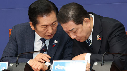 일고의 가치 없다더니…與 “민심 살피다 통일교 특검 수용 결정”