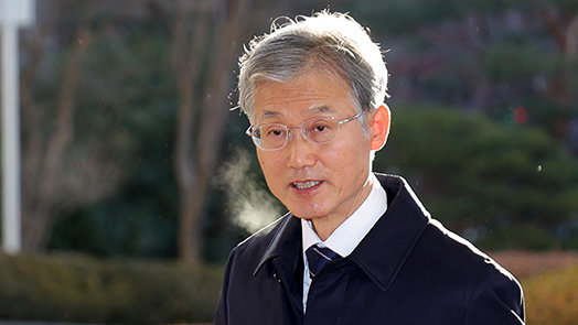 “조희대 ‘계엄 위헌적, 계엄사에 연락관 파견말라’ 지시”