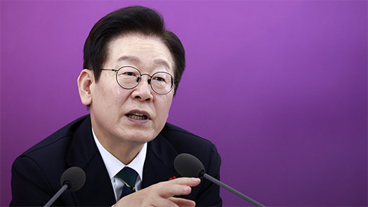 李 “사인한 문서 내용도 몰라…업무보고 6개월뒤 다시 할것”