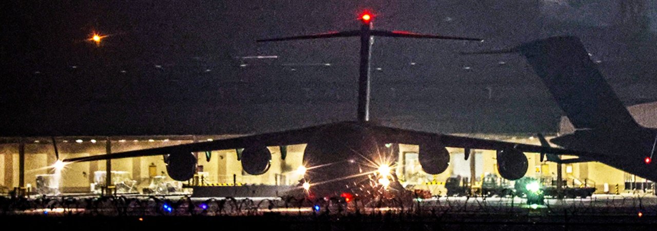 오산 떠난 美수송기 이미 대서양 건너…미사일 재배치 시작된듯