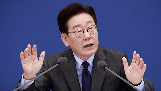 李 “어르신 무료 대중교통, 출퇴근 시간엔 제한 연구해보라”