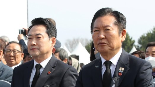 민주 48%·국힘 18%…지지율 격차 30%P까지 벌어졌다