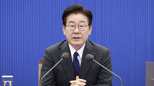 李 “일부 노조, 자신만 살겠다고 과도한 요구…국민 지탄”