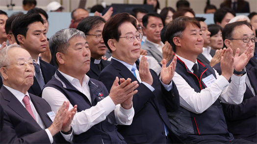 삼바 노조 “영업익 20% 성과급” 전면파업… SK 하청도 배분 요구