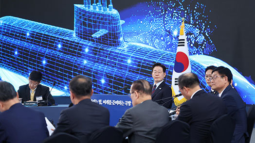 “8000t급 한국형 핵잠, 2030년대 중반 첫 진수”