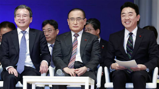 靑 ‘3실장 체제’ 연말까지 유지…2년차 개각 내달초 본격화될 듯