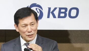 “핵심과제는 ‘팬 퍼스트’실망시키지 않겠다”