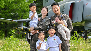 김 소령-황 대위가 아이 넷을 낳을 수 있었던 결정적 이유