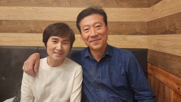 전화 안 받는 현정화, 기다리는 김택수…40년째 ‘우정의 랠리’