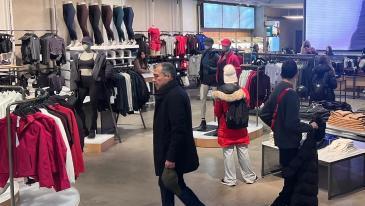 ‘인플레’ ‘경기 위축’ ‘AI’… 올해 미국 ‘블프’ 풍경을 바꾼 세 가지