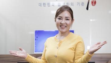 10번 북송된 그녀, 73만 유튜버 되다…탈북 유튜브 ‘유미카’ 뒷이야기