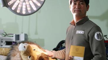 ‘아프다고 말해주면 좋겠어’…수의사가 만든 동물에게 가장 친절한 동물원