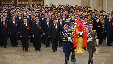 북한 권력자들도 머리 염색을 할까-76세 최룡해의 퇴장