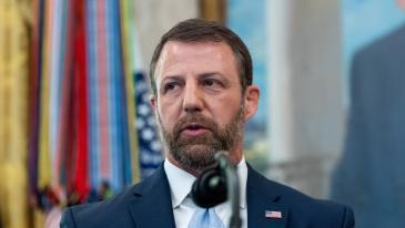 ‘원주민 혈통·종합격투기 출신’ 마크웨인 멀린 美국토안보장관