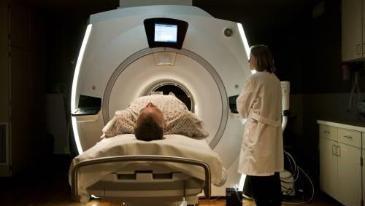 눈에 불빛 번쩍, 이상한 냄새…노인 뇌전증 신호 그냥 넘기지 마세요