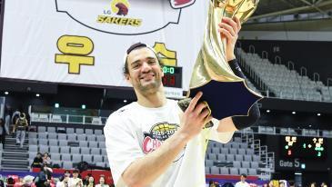 “득점 욕심보다 팀 퍼스트”… 한국무대 5시즌 연속 리바운드 1위