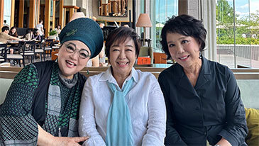 “우린 혜은이를 입었다”…그녀의 ‘생각만 해도 좋은 사람들’