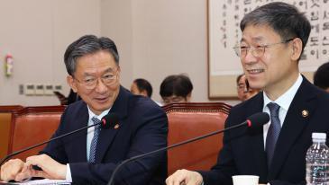 ‘4개월 공백’ 깨고 국회 온 노경필 신임 법원행정처장