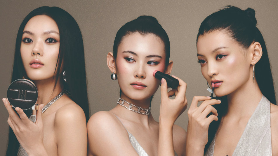 절제된 화려함-세련된 분위기로 연말을 더 특별하게