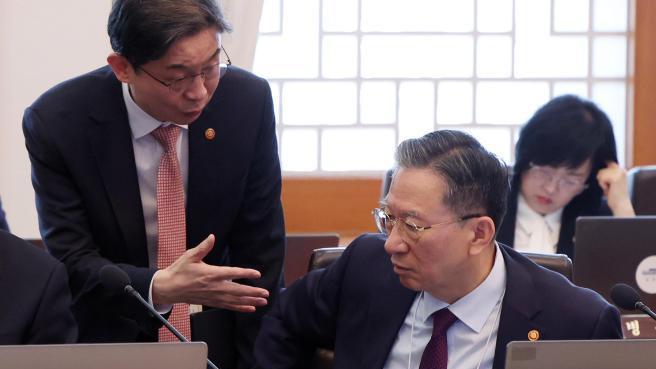 [사설]1069개 법에 1만7300개 형벌조항… 규제개혁은 여기부터