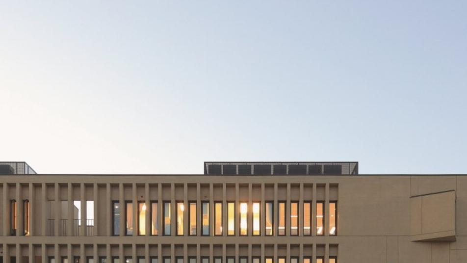 ‘최고의 시설’ 명필름아트센터, 경영난에 내년 2월 폐관