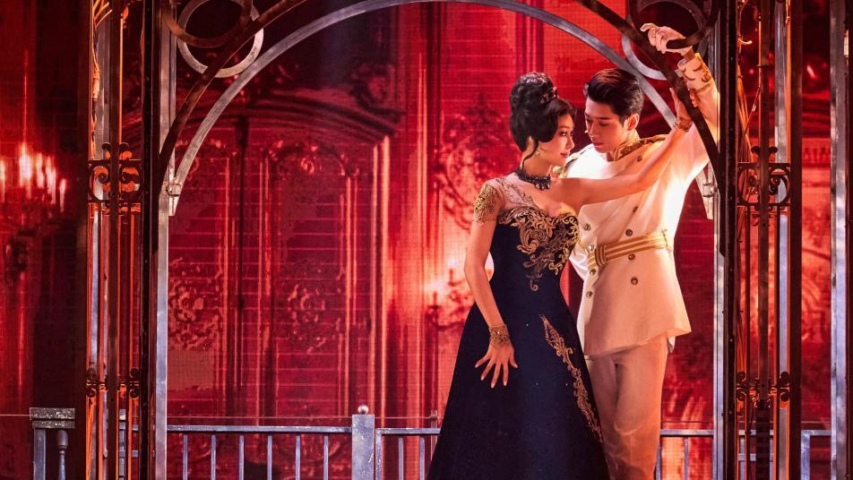 눈보라 속 피어난 타오르는 사랑