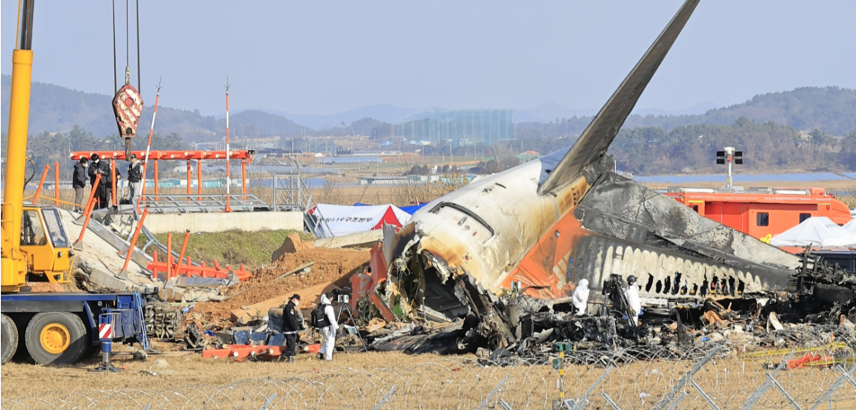 “훼손된 블랙박스 분석센터 이송… 해독 최소 한 달 걸릴 수도”