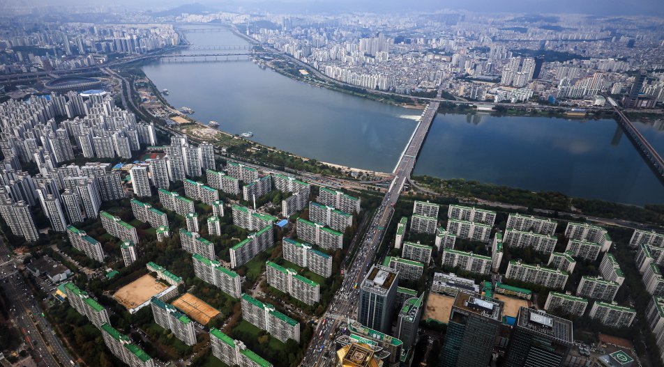 서울 아파트 매매 72.1% ‘뚝’…‘10·15’ 영향 한강벨트 거래 줄어