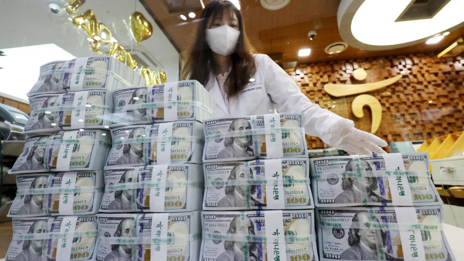 국민연금 동원 논란속… 한은과 외환스와프 1년 연장