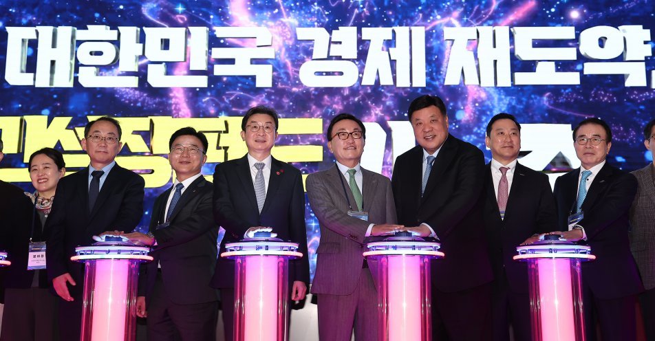 국민성장펀드 150조 중 30조, 내년 AI-반도체 등에 투입