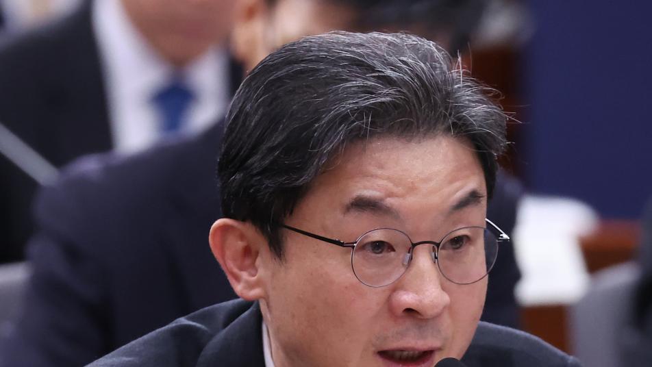 금융위원장 “치매머니 관리, 보험 등 안전장치 찾아보겠다”