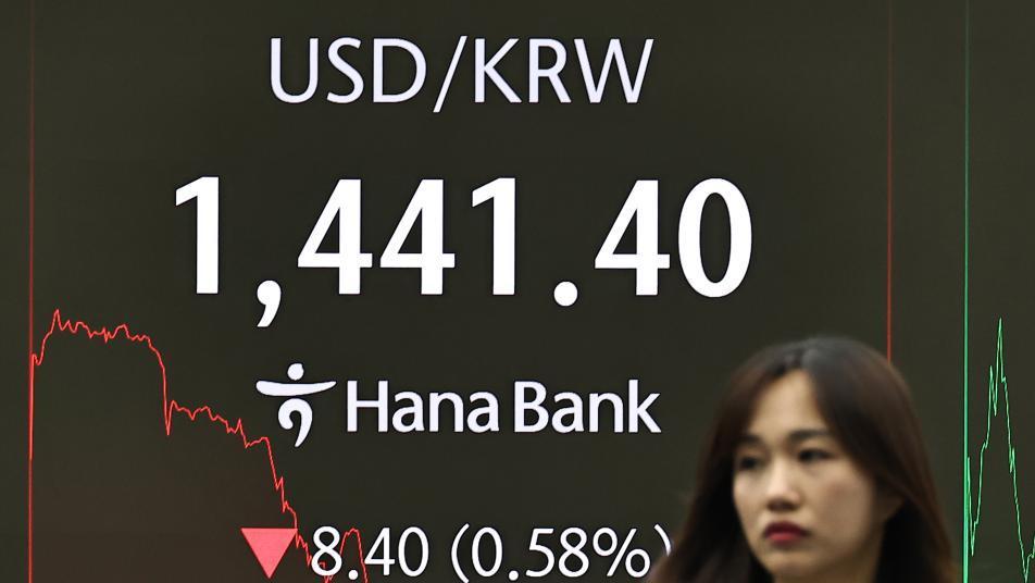 환율 1440원대 안착… 외환당국 개입-국민연금 환헤지 통한듯