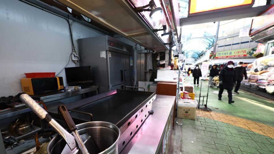 명절 특수 사라지자 소비 ‘뚝’…11월 소매판매 3.3% ↓