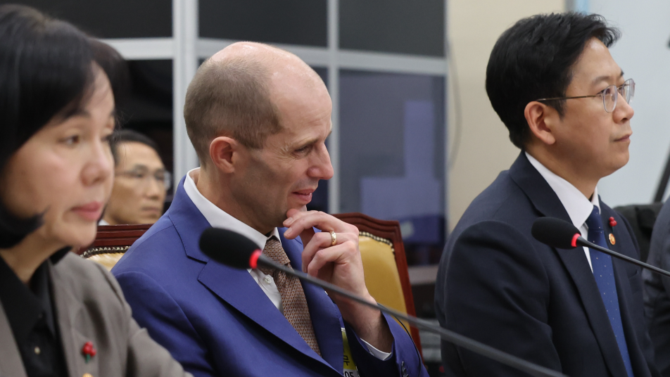 쿠팡 ‘셀프조사’ 美공시에 주가 하락… 현지 로펌들 소송전 가세