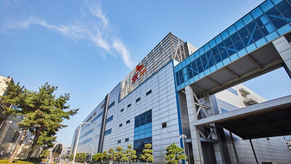 위기의 K배터리…SK온 ‘희망퇴직-무급휴직’ 전격 시행