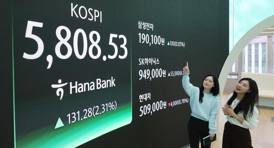 코스피 불장에도 올해 외국인 9조 팔았다…“반도체 차익실현”