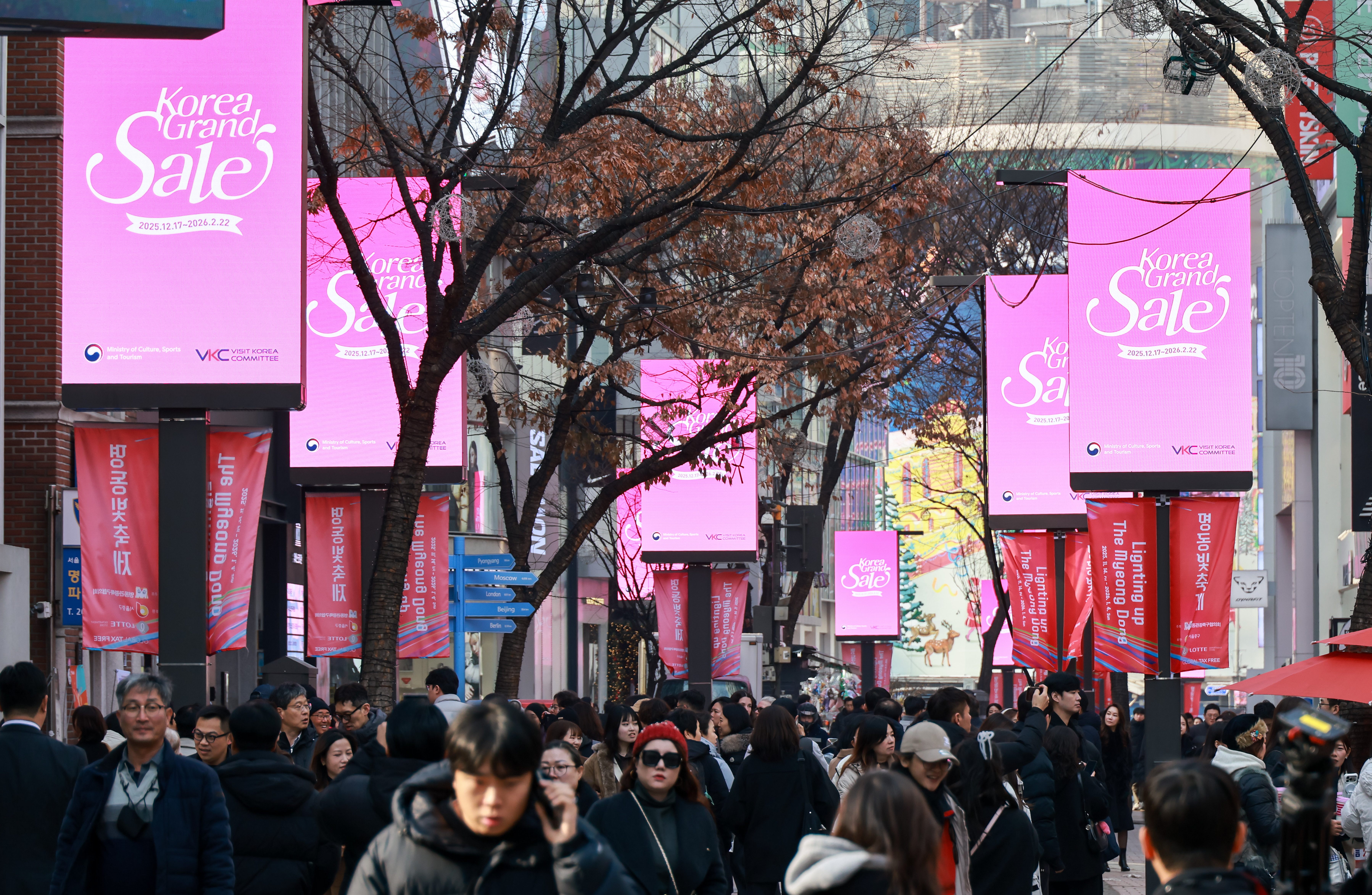 춘절 특수에 롯데百 ‘활짝’… 중화권 고객 매출 260% ‘쑥’