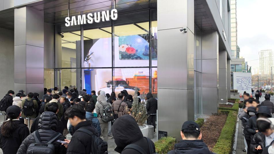 ‘프라이버시 디스플레이’ 통했나…갤S26 사전판매 역대 최다