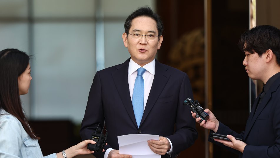 이재용 회장 “국민께 머리 숙여 사죄…비바람 제가 맞겠다”