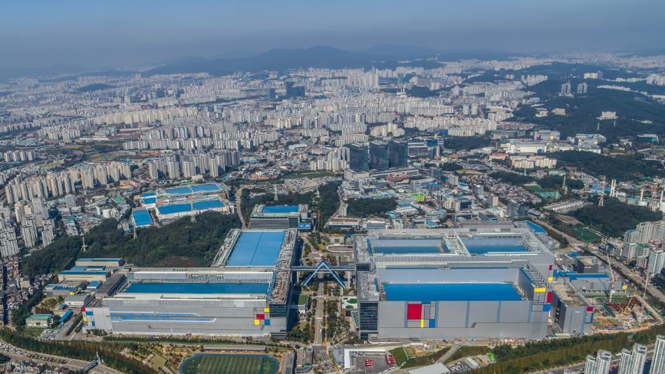 삼성전자, 1분기 D램 1위 수성… 하이닉스와 격차 9%P로 벌려